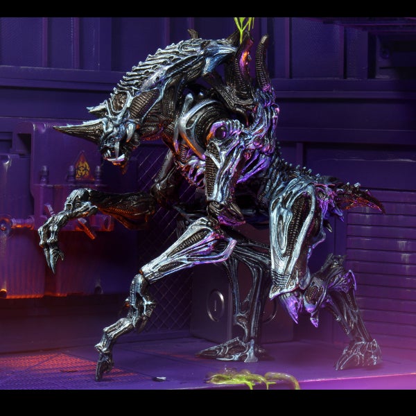 NECA Ultimate Rhino Alien (Kenner Tribute) Version 2 | Elm